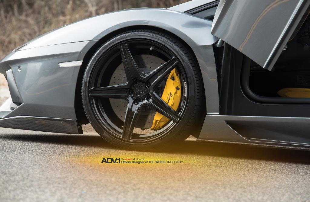 2012 Lamborghini Aventador photo