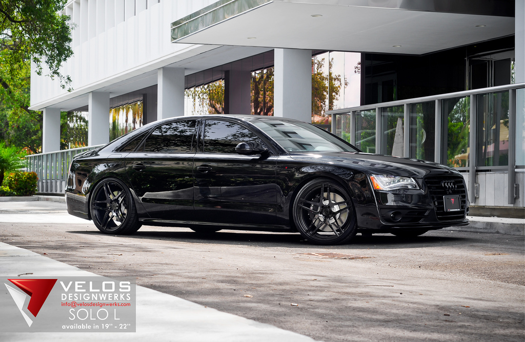 2013 Audi S8 photo