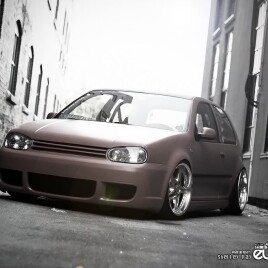2003 Volkswagen Golf