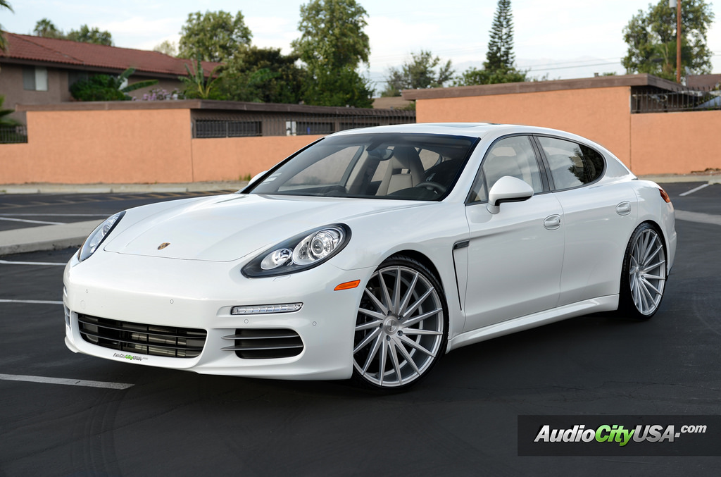 2015 Porsche Panamera photo