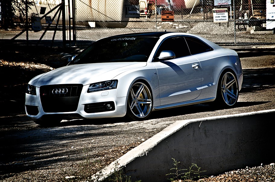2011 Audi S5 photo