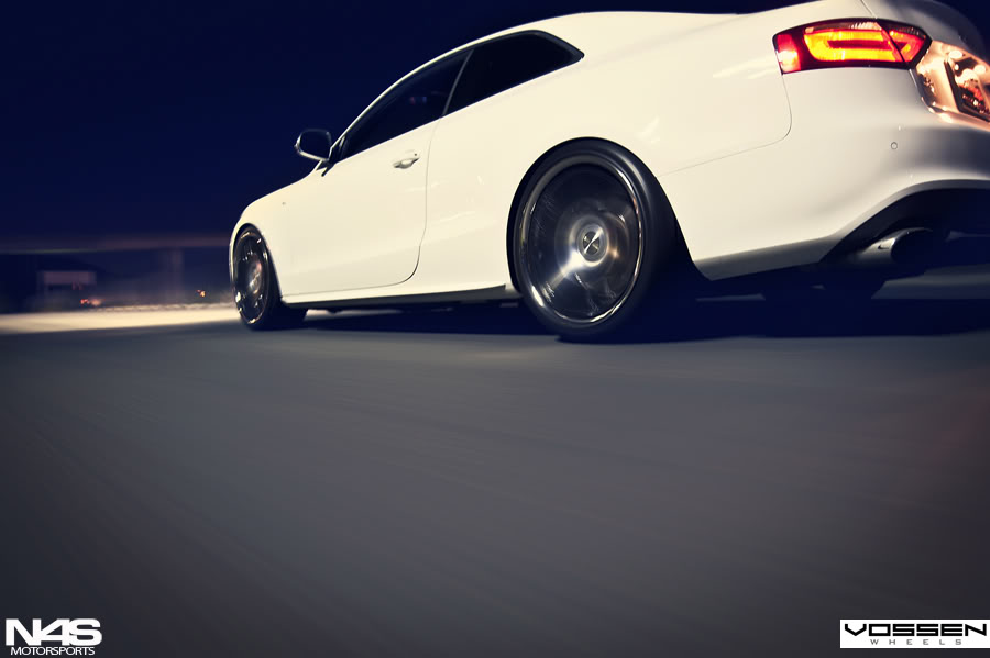 2011 Audi S5 photo