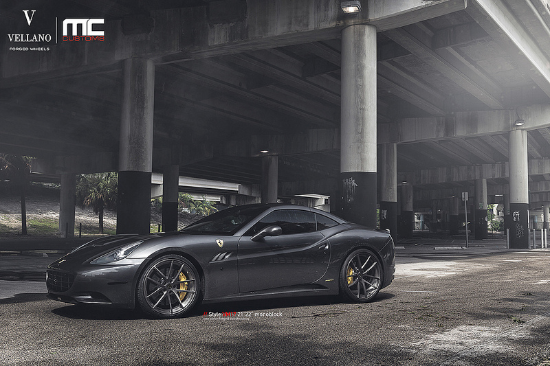 2013 Ferrari California photo