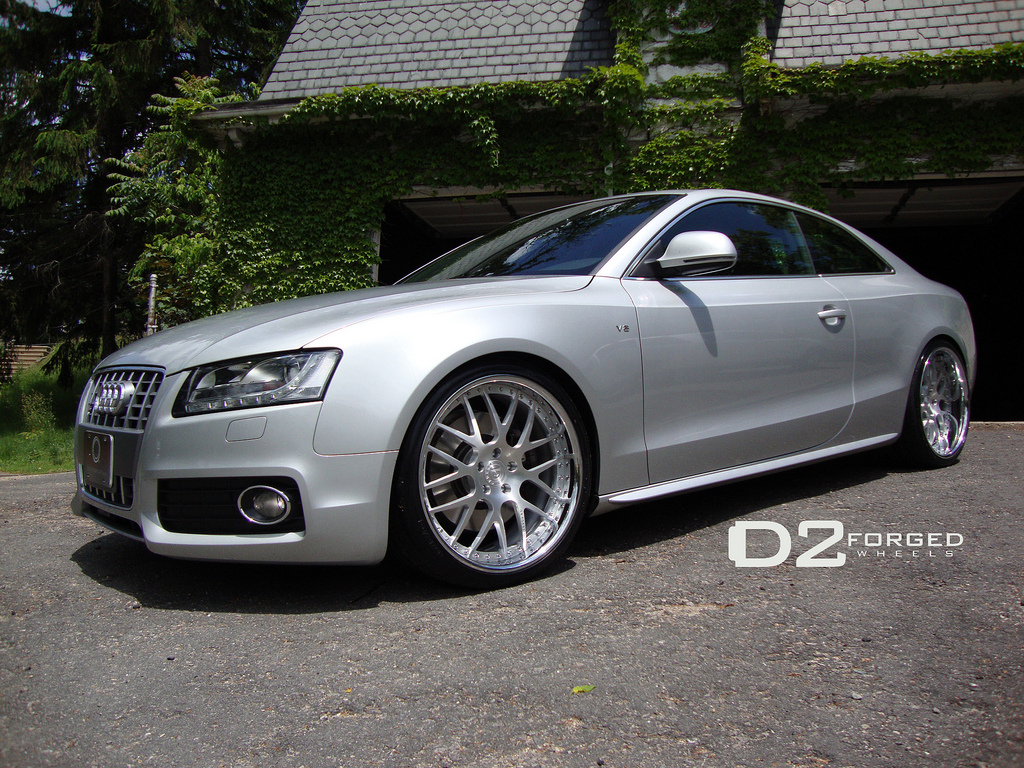 2010 Audi S5 photo