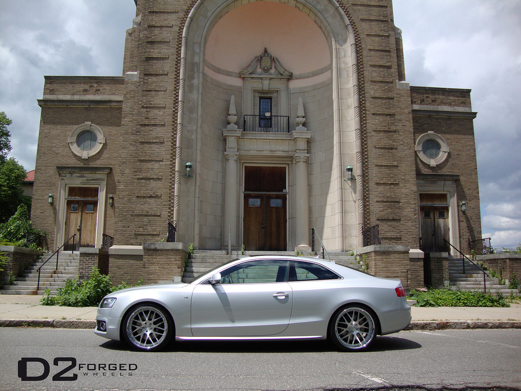 2010 Audi S5 photo