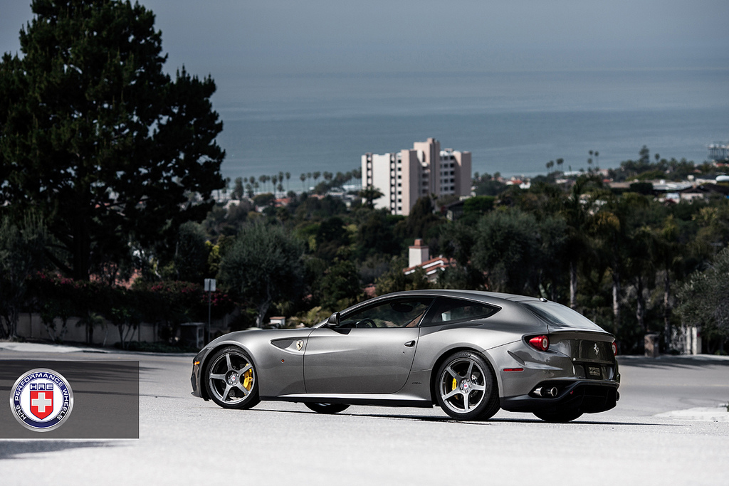 2012 Ferrari FF photo