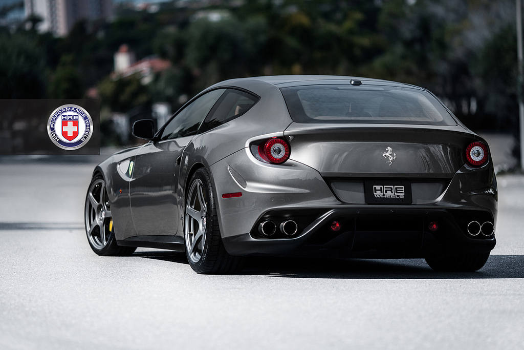 2012 Ferrari FF photo
