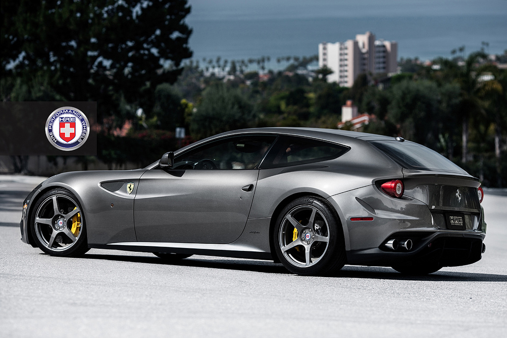 2012 Ferrari FF photo