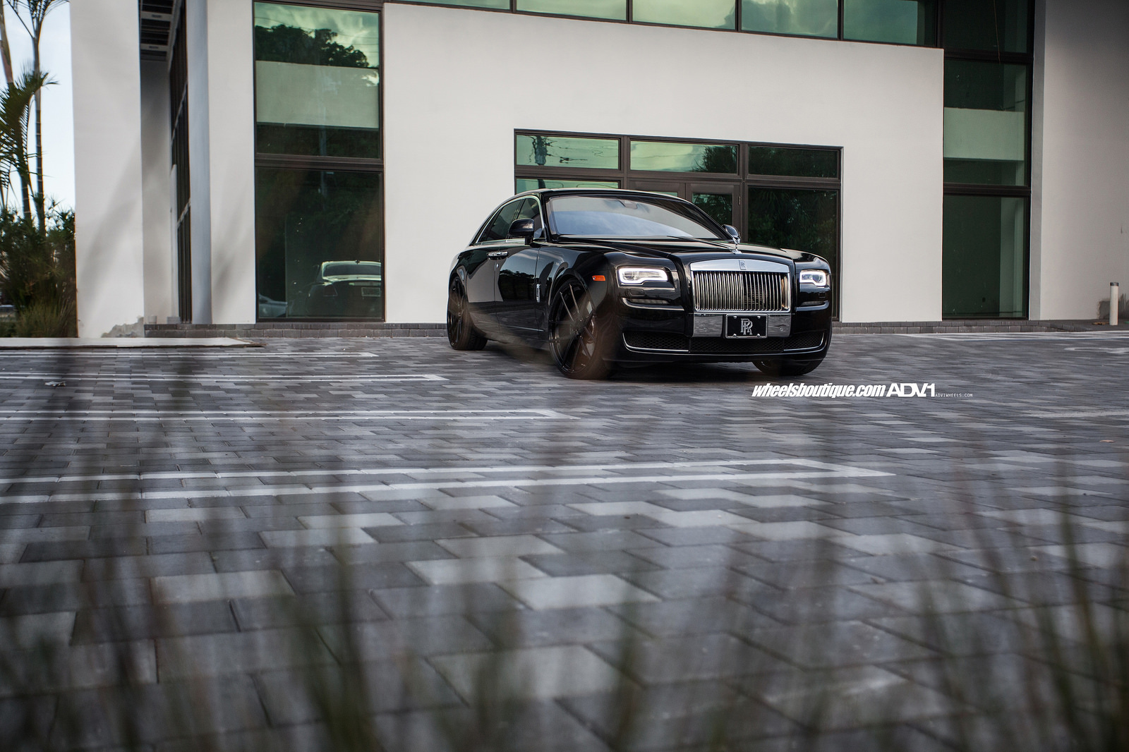 2014 Rolls-Royce Ghost photo