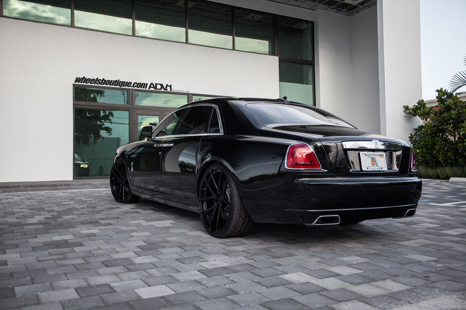 2014 Rolls-Royce Ghost photo