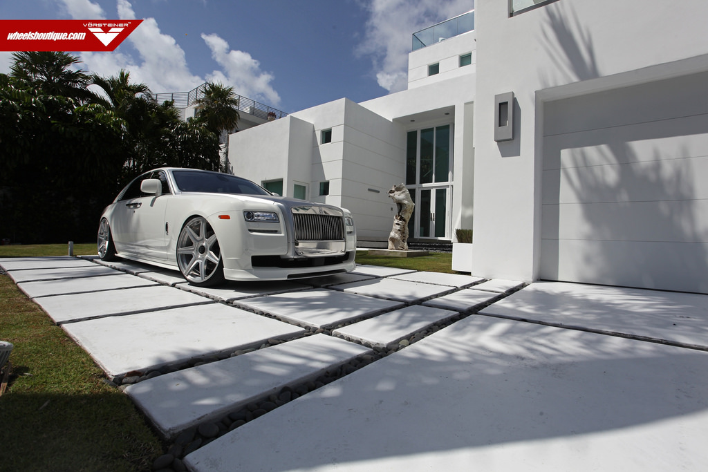 2014 Rolls-Royce Ghost photo