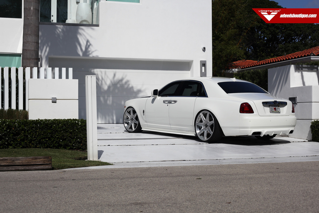2014 Rolls-Royce Ghost photo