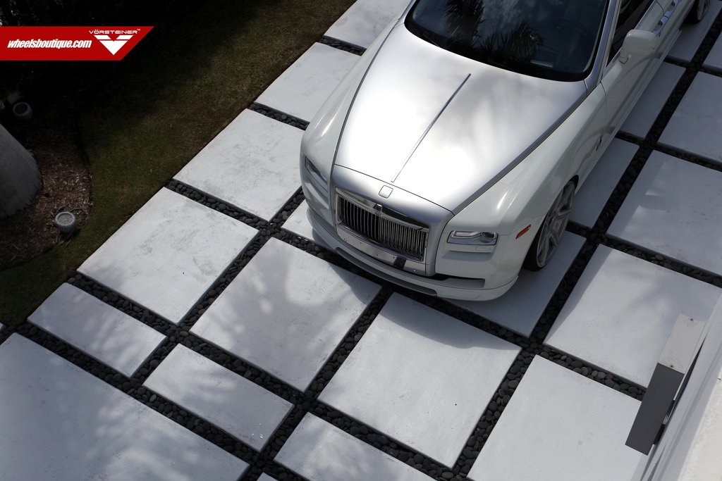 2014 Rolls-Royce Ghost photo