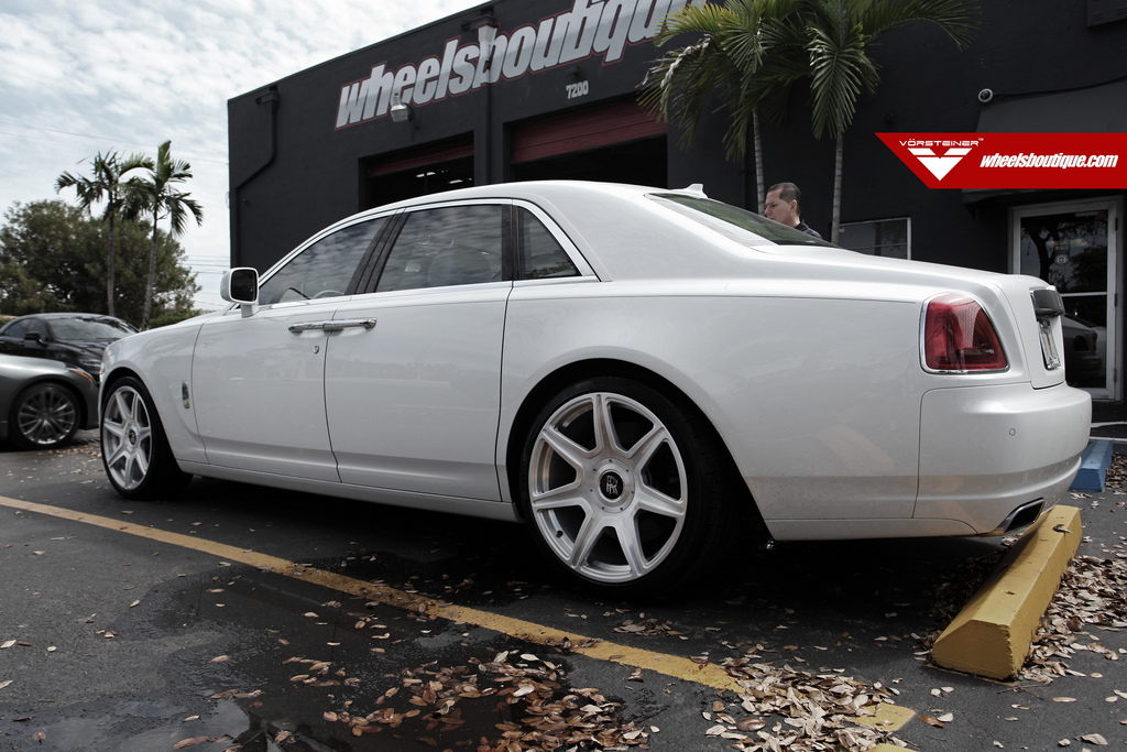 2014 Rolls-Royce Ghost photo