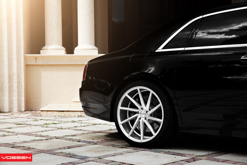 2013 Rolls-Royce Ghost photo