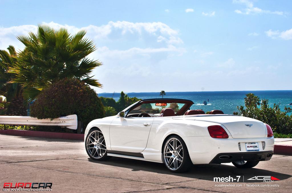 2013 Bentley Continental GTC photo