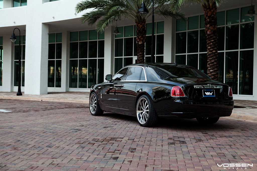 2010 Rolls-Royce Ghost photo