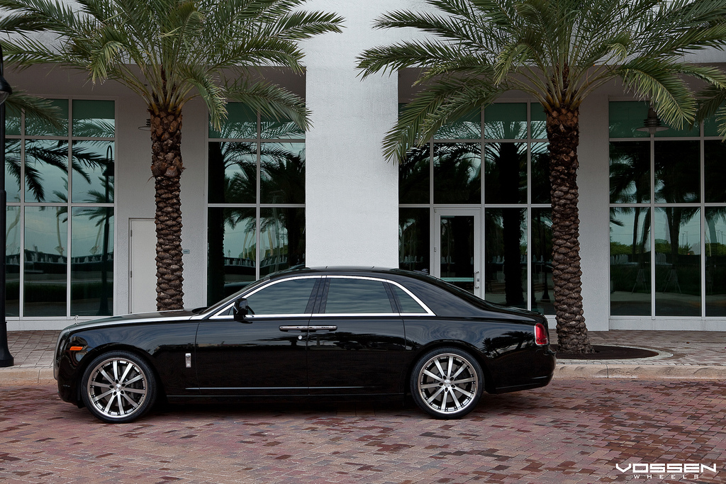 2010 Rolls-Royce Ghost photo
