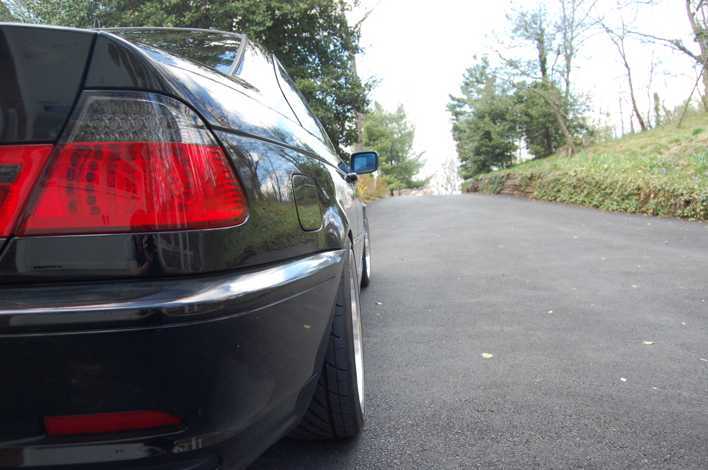 2000 BMW  323 photo