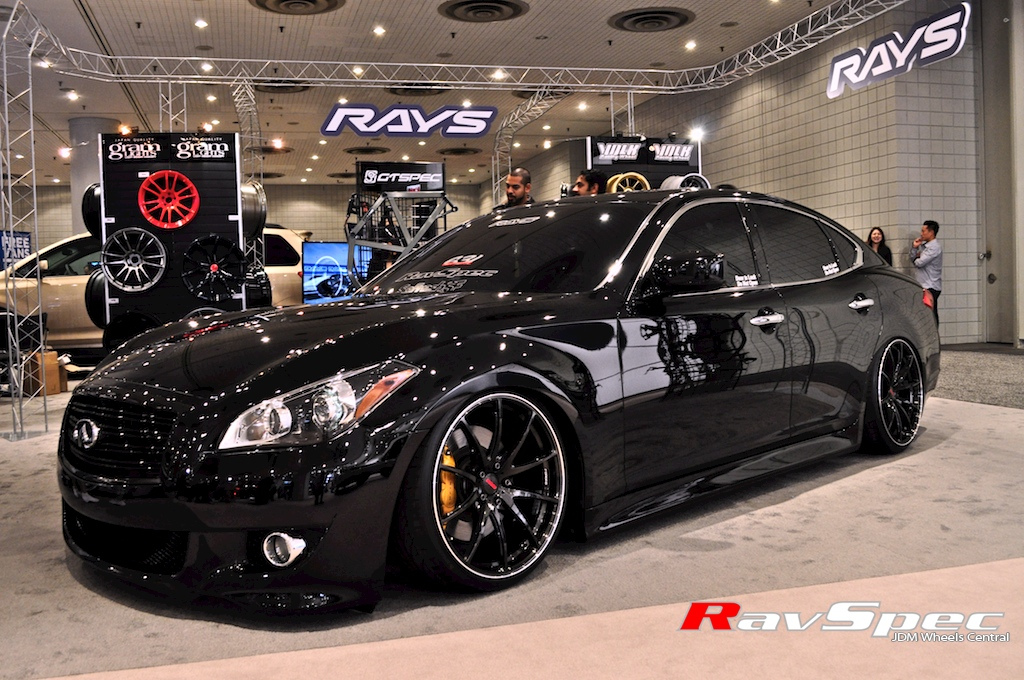 2011 Infiniti M37 photo