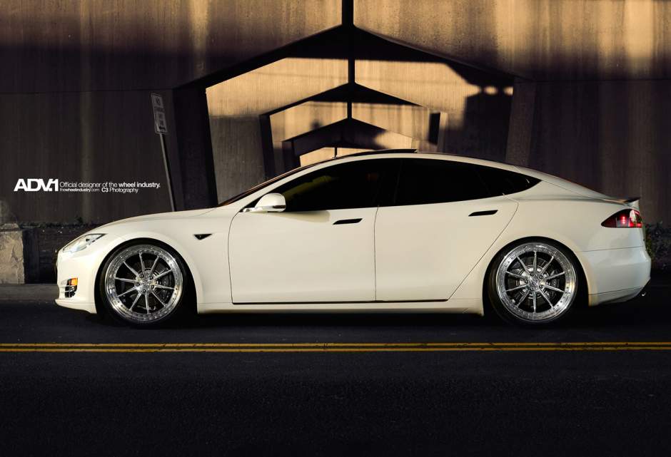 2014 Tesla Model S photo