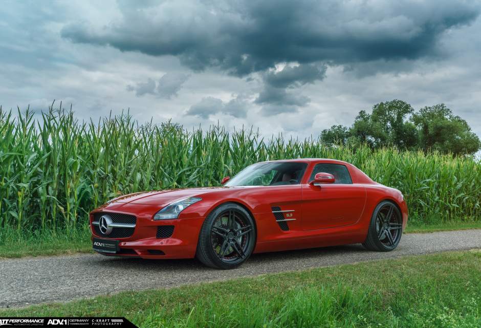 2011 Mercedes-Benz SLS AMG photo