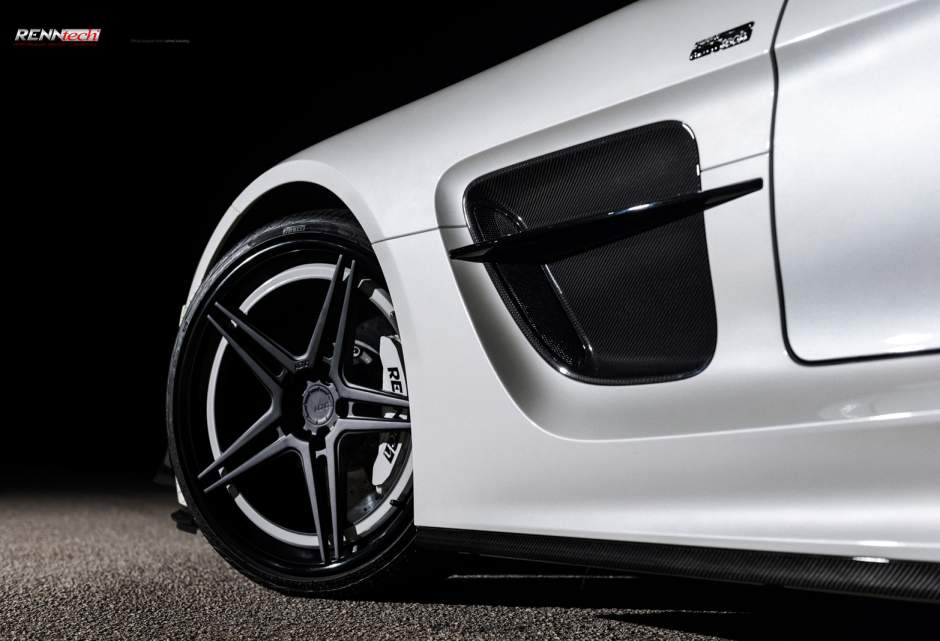 2014 Mercedes-Benz SLS AMG photo