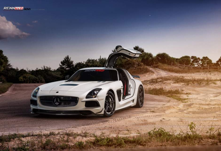 2014 Mercedes-Benz SLS AMG photo
