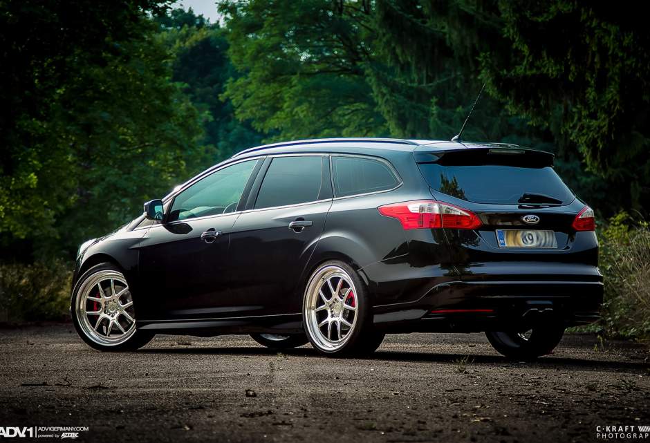 2015 Ford Focus ST photo