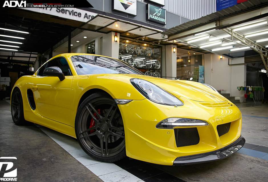 2014 Porsche Cayman photo