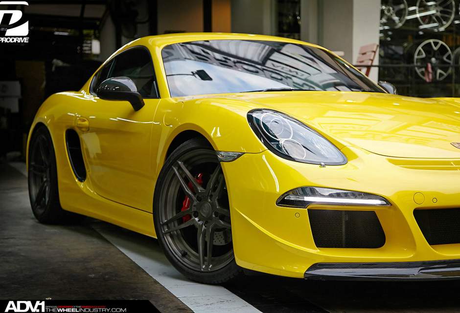 2014 Porsche Cayman photo