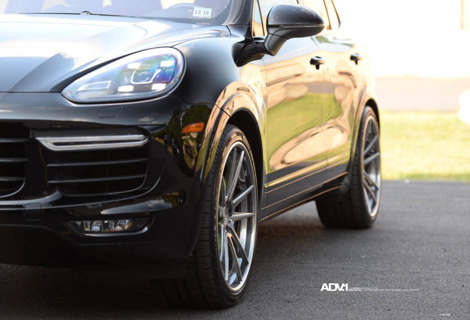 2015 Porsche Cayenne photo