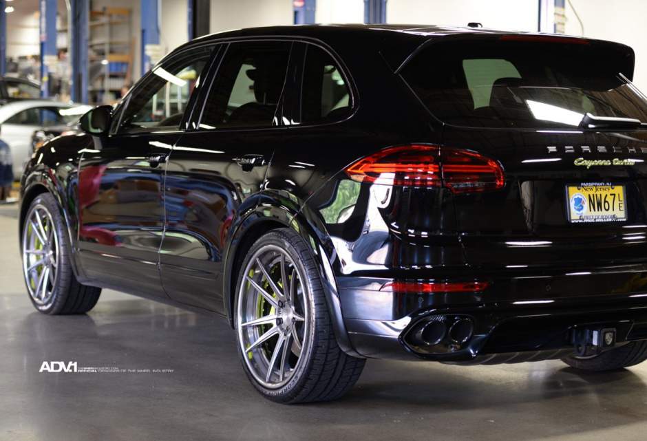 2015 Porsche Cayenne photo