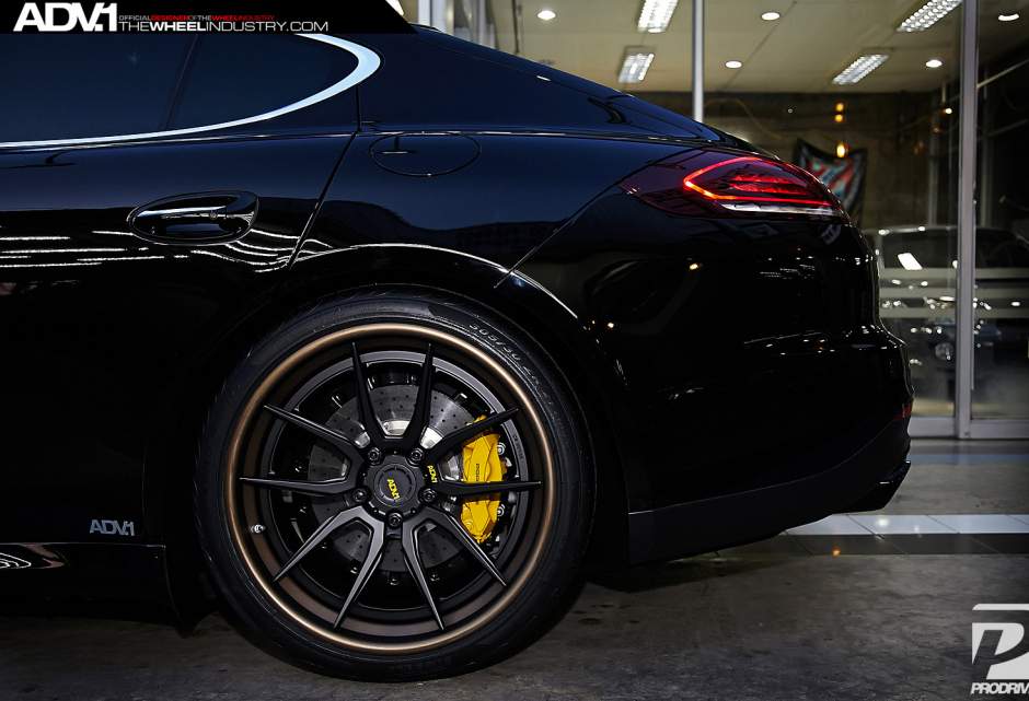 2015 Porsche Panamera photo