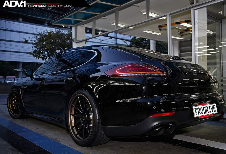 2015 Porsche Panamera photo