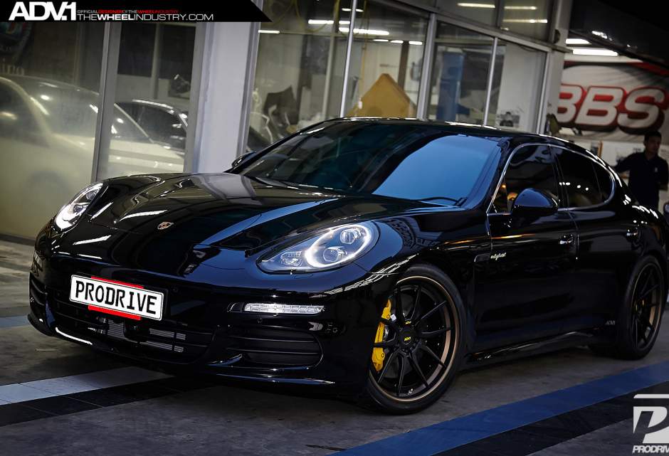 2015 Porsche Panamera photo