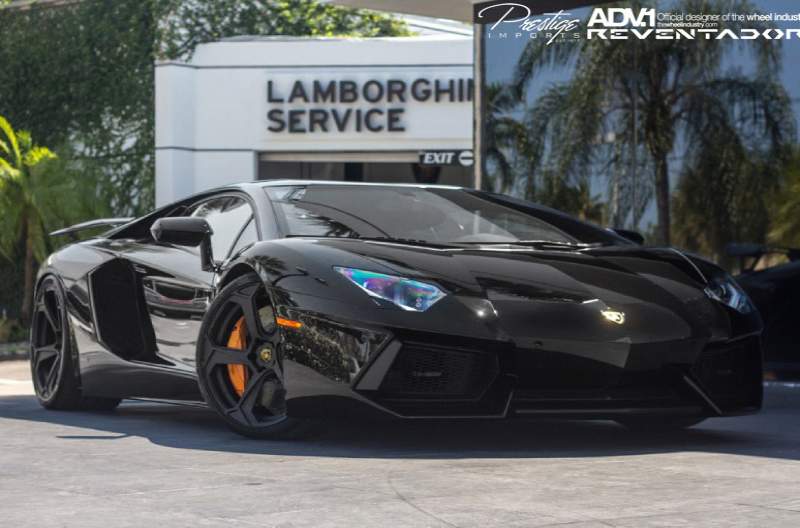 2014 Lamborghini Aventador photo