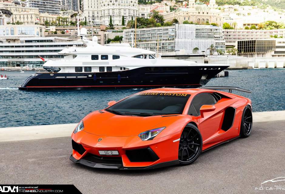 2014 Lamborghini Aventador photo