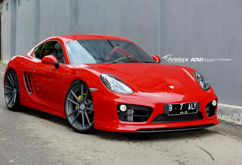 2014 Porsche Cayman photo