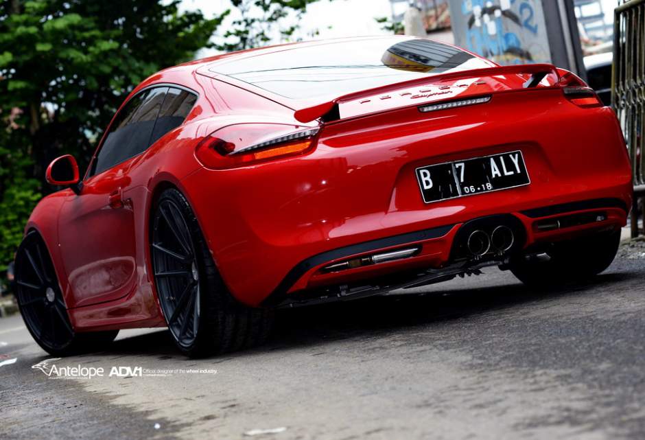 2014 Porsche Cayman photo