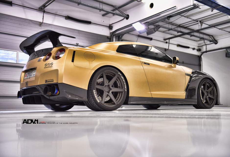 2015 Nissan GT-R photo