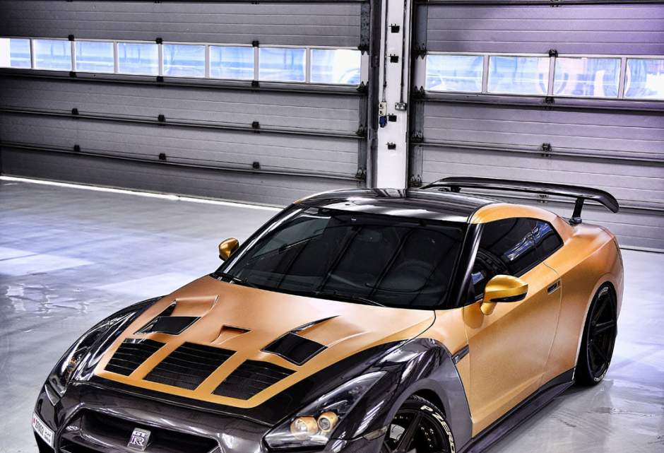 2015 Nissan GT-R photo