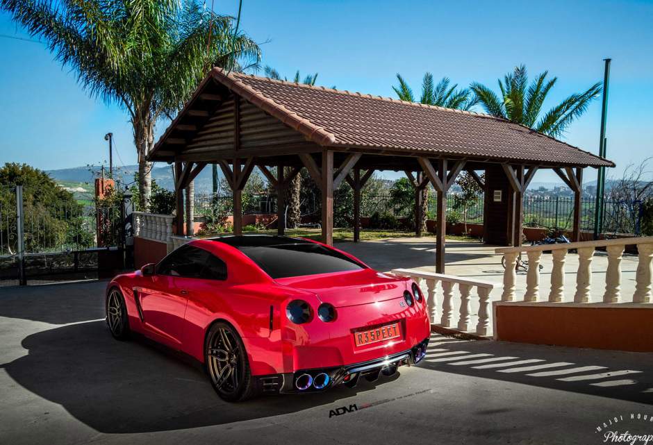 2015 Nissan GT-R photo