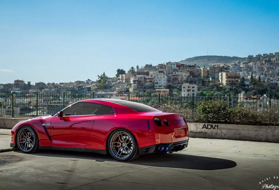2015 Nissan GT-R photo