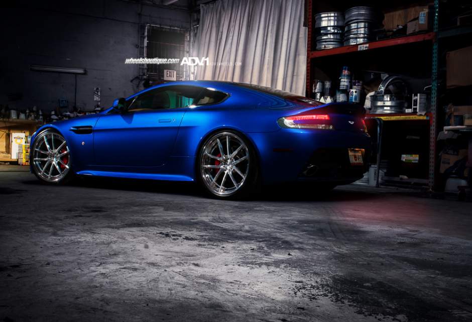 2014 Aston Martin V8 Vantage S photo