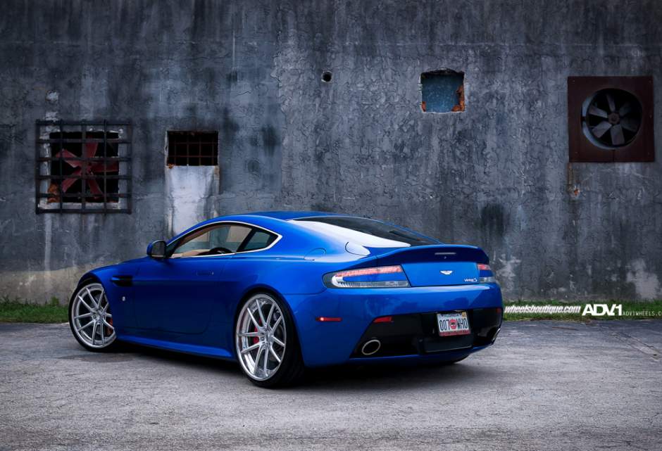 2014 Aston Martin V8 Vantage S photo
