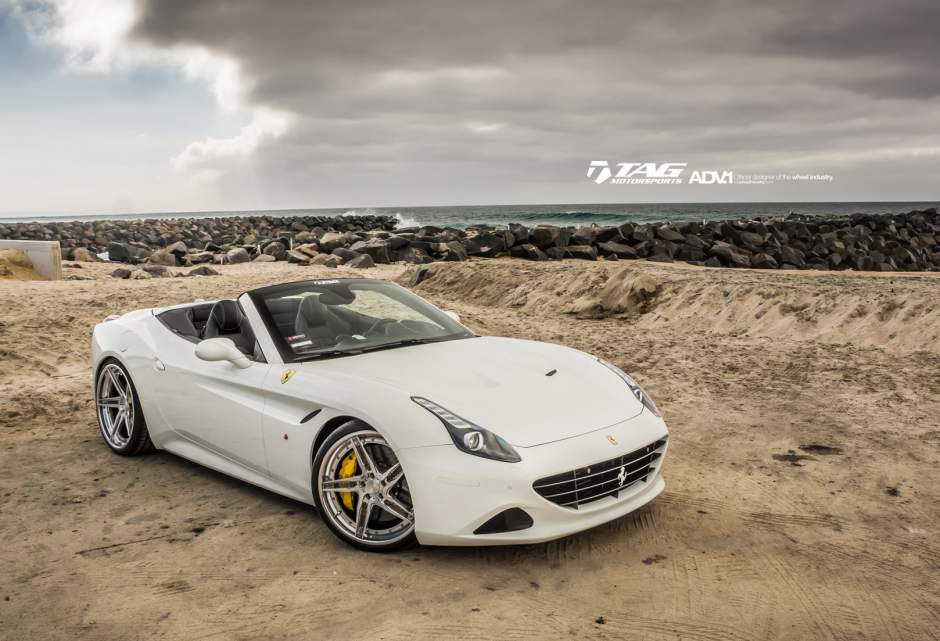 2014 Ferrari California photo