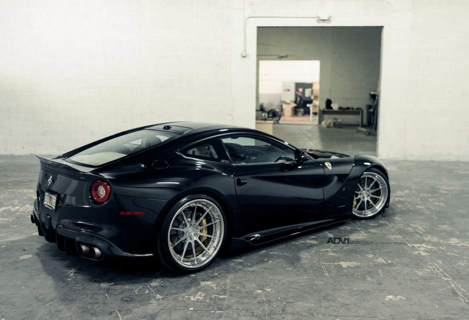 2014 Ferrari F12berlinetta photo