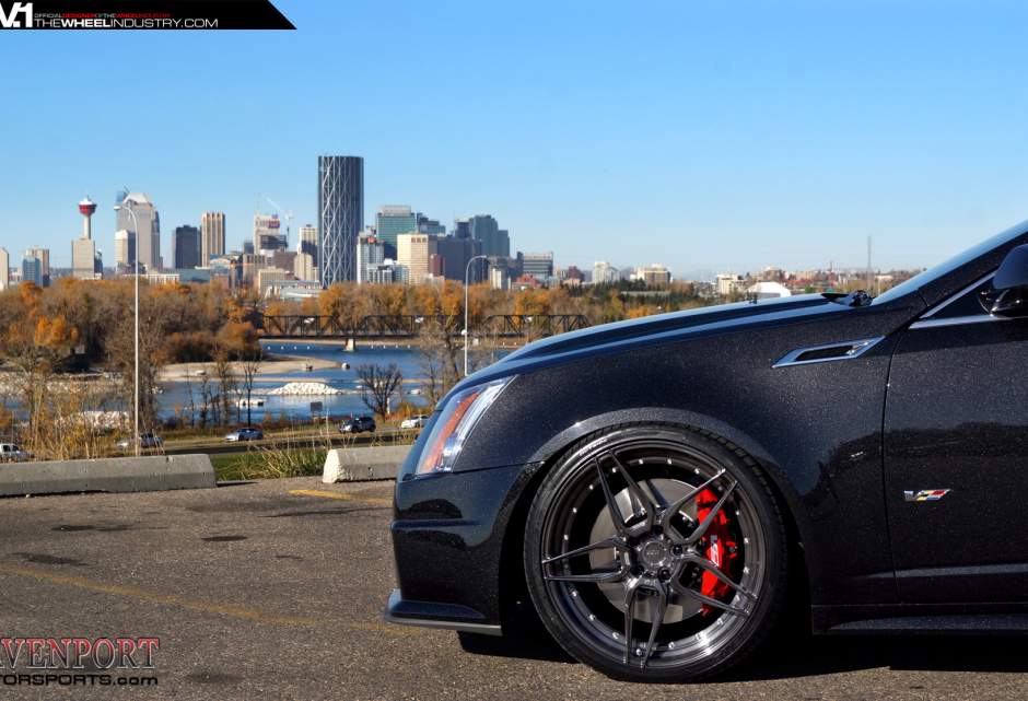 2014 Cadillac CTS-V photo