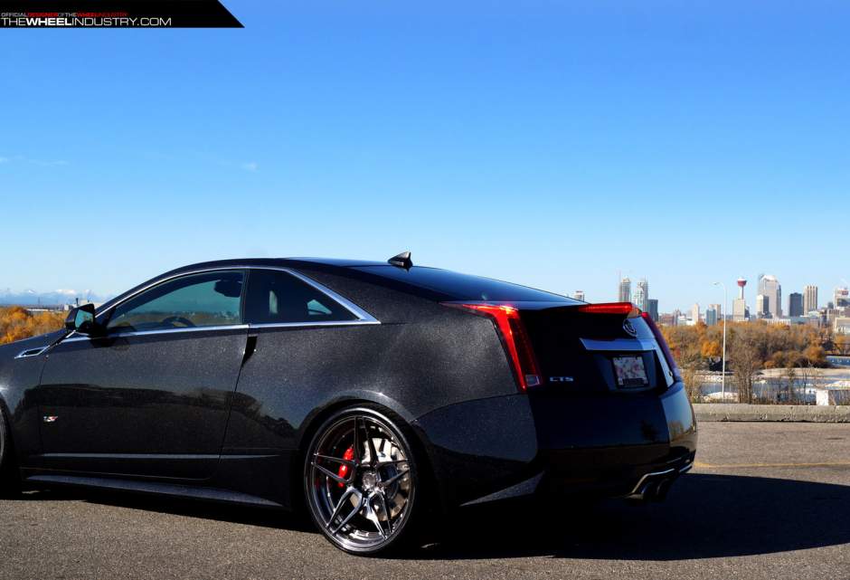 2014 Cadillac CTS-V photo